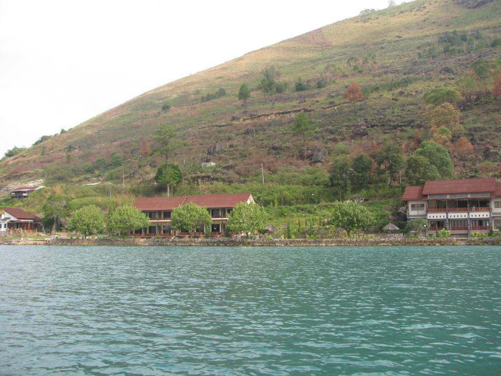 Saulina Resort Pangururan Exterior foto