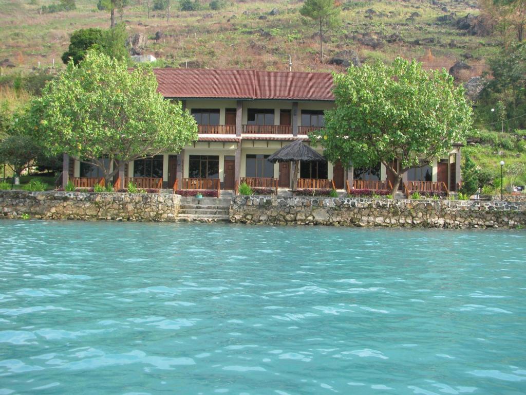 Saulina Resort Pangururan Exterior foto